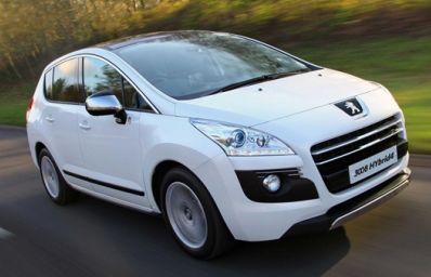 Peugeot 3008 Hybrid4 the world’s very first diesel-electric hybrid.